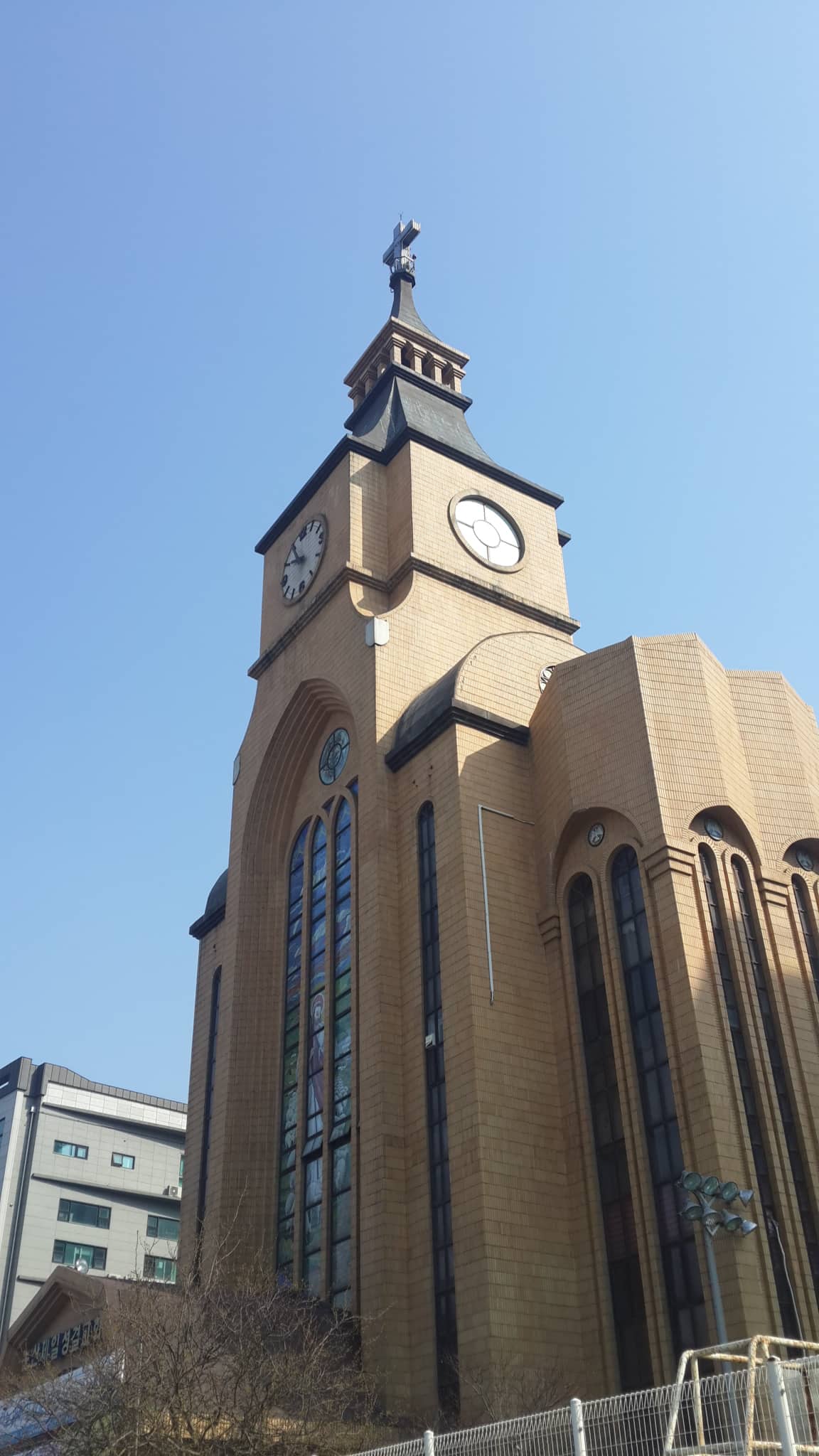 논산 제일성결교회 십자가 시공 사례