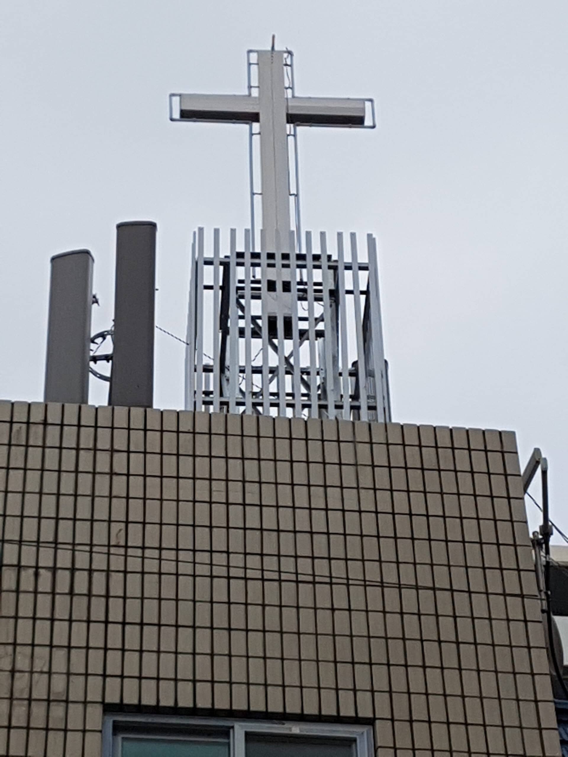 성남 주님의교회 파이프종탑 시공 사례