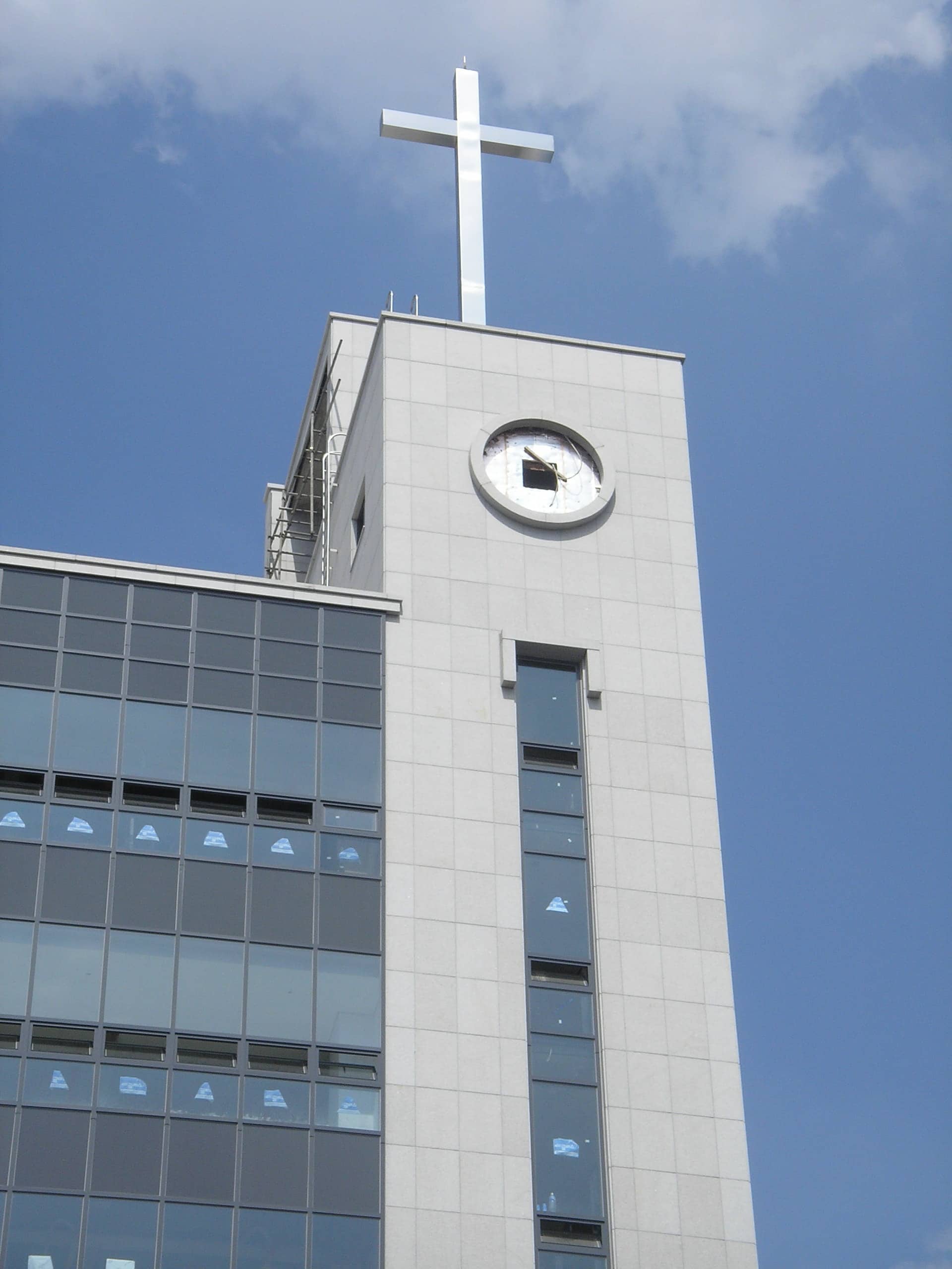 아현 감리교회 십자가 시공 사례