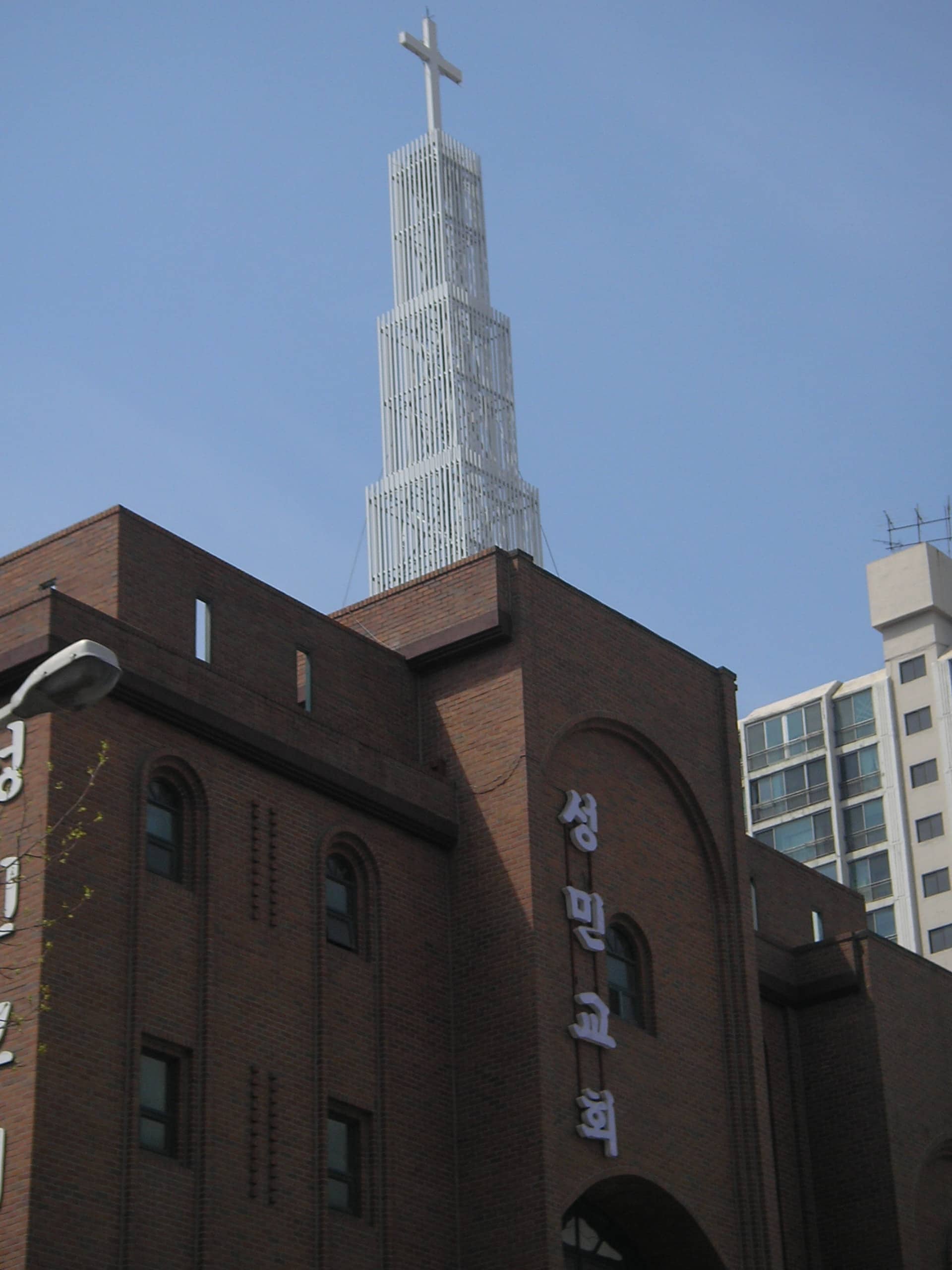 부천 성민교회 파이프종탑 시공 사례